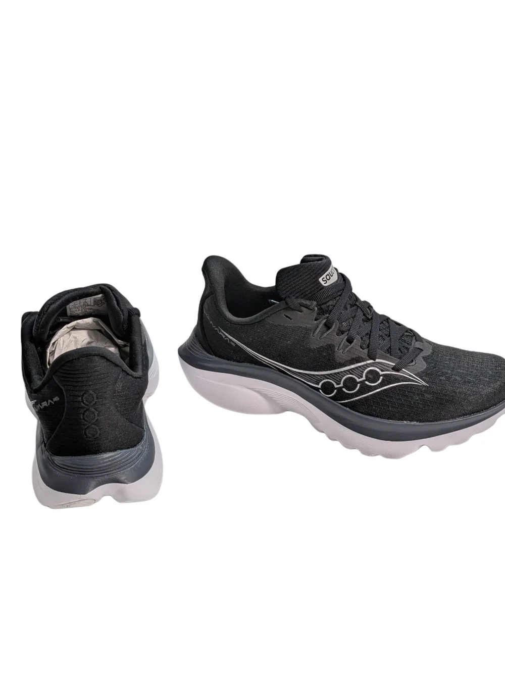 Saucony Kinvara 16 Women's Size 6 Black White Running Shoes S11020-200